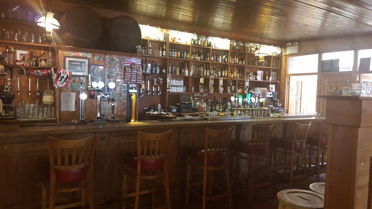 Hotel Skellys Ballymahon Esterno foto
